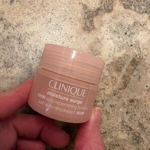 NWT Clinique Moisture Surge 100H Hydrator - Soft Pink; Travel-Size/Mini